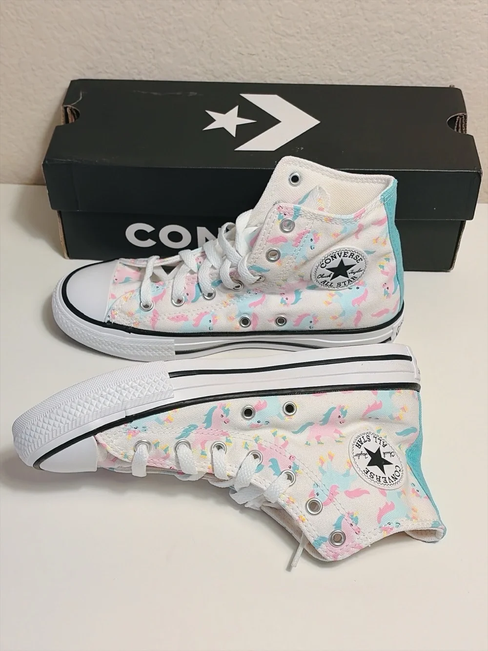 Converse Chuck Taylor All Star Unicorn High Top Junior Size 4 White Multi 669816